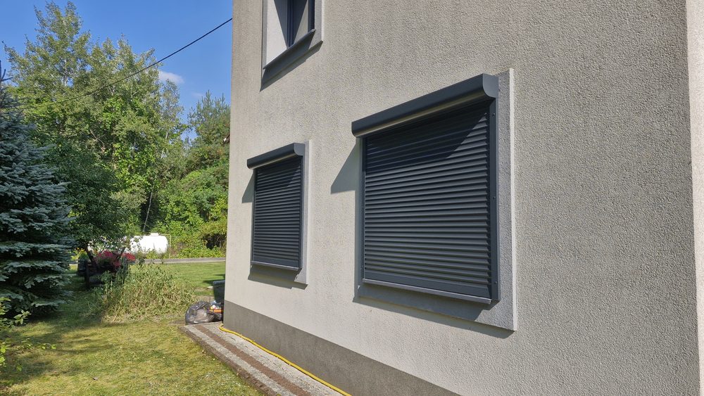 Rolety zewnętrzne w skrzynce półokrągłej – realizacja Vertal